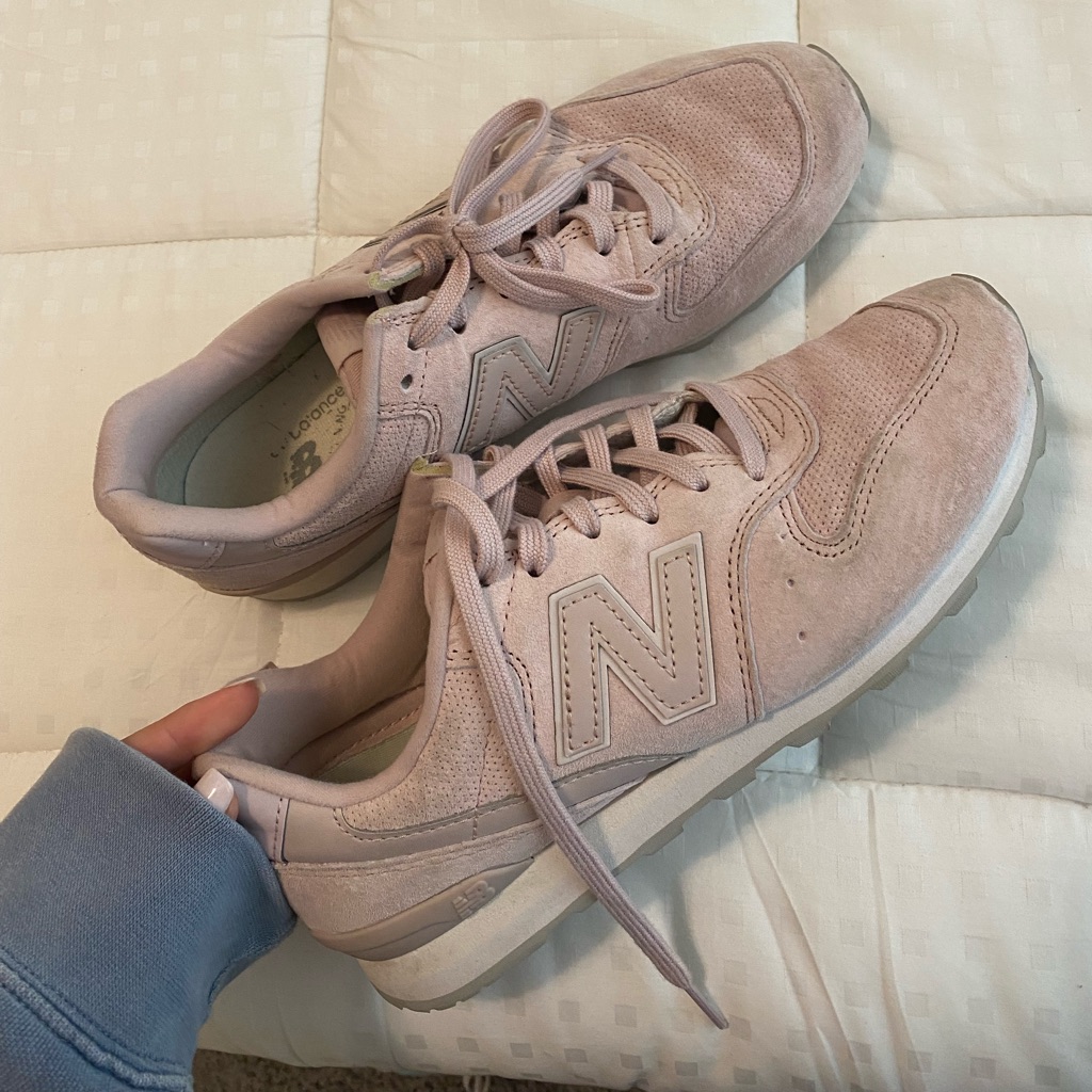 New Balance 696 Sneakers